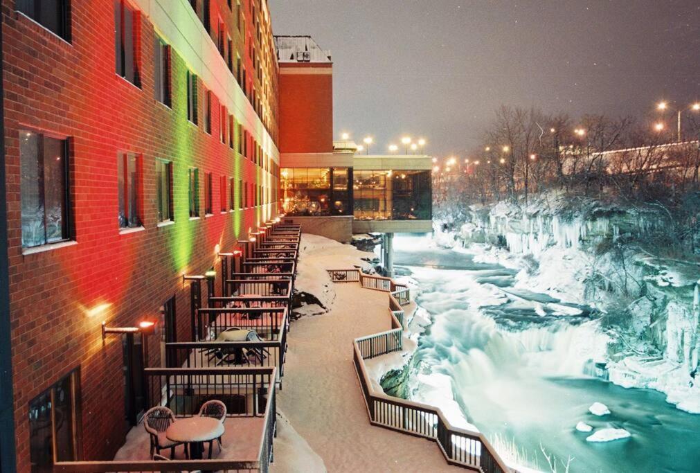 Central Falls Hideaway Cuyahoga Falls Exterior foto